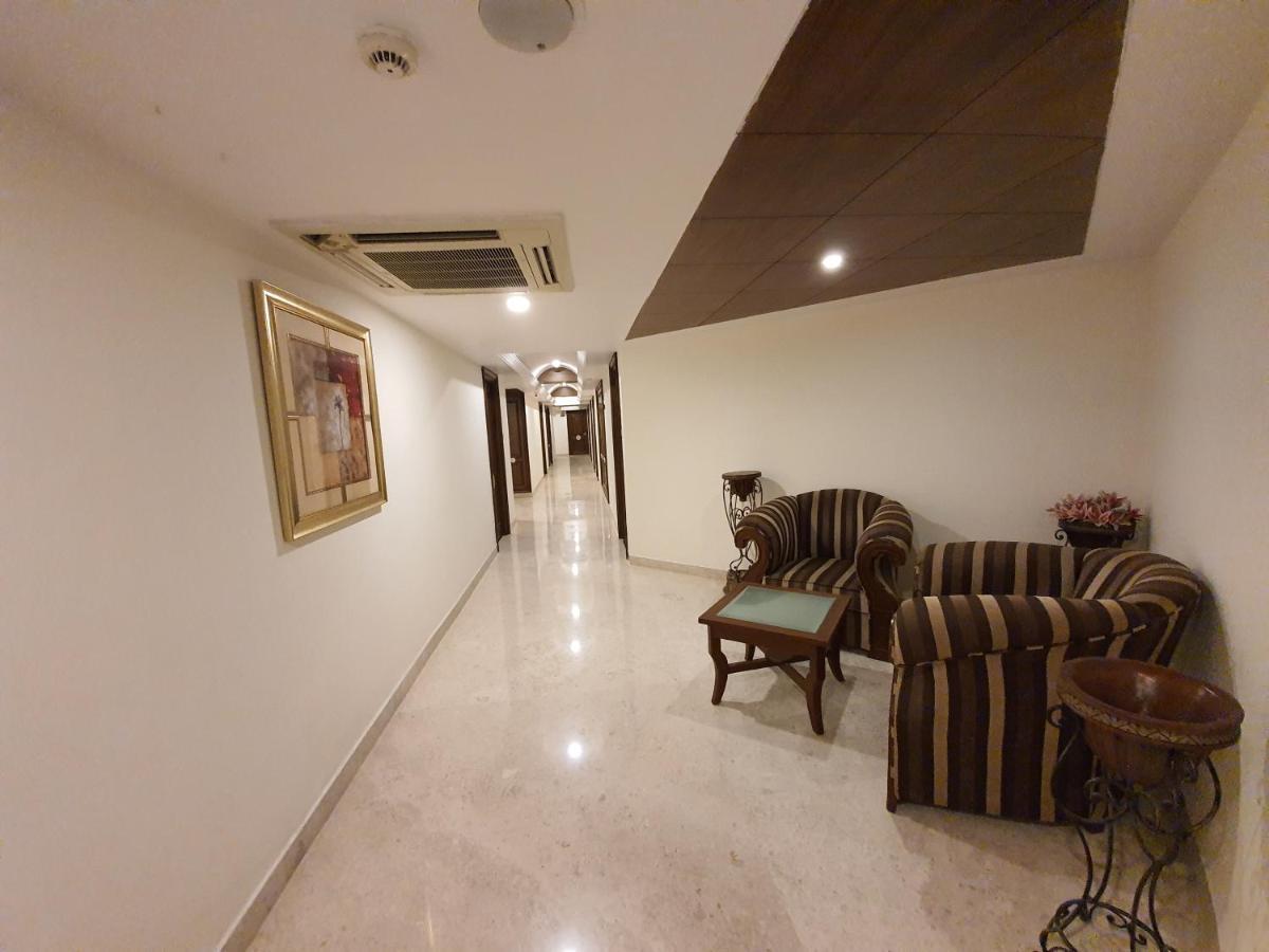 ศราวันฐิ สโรวร ปอร์ติโก Hotel บังกาลอร์ ภายนอก รูปภาพ