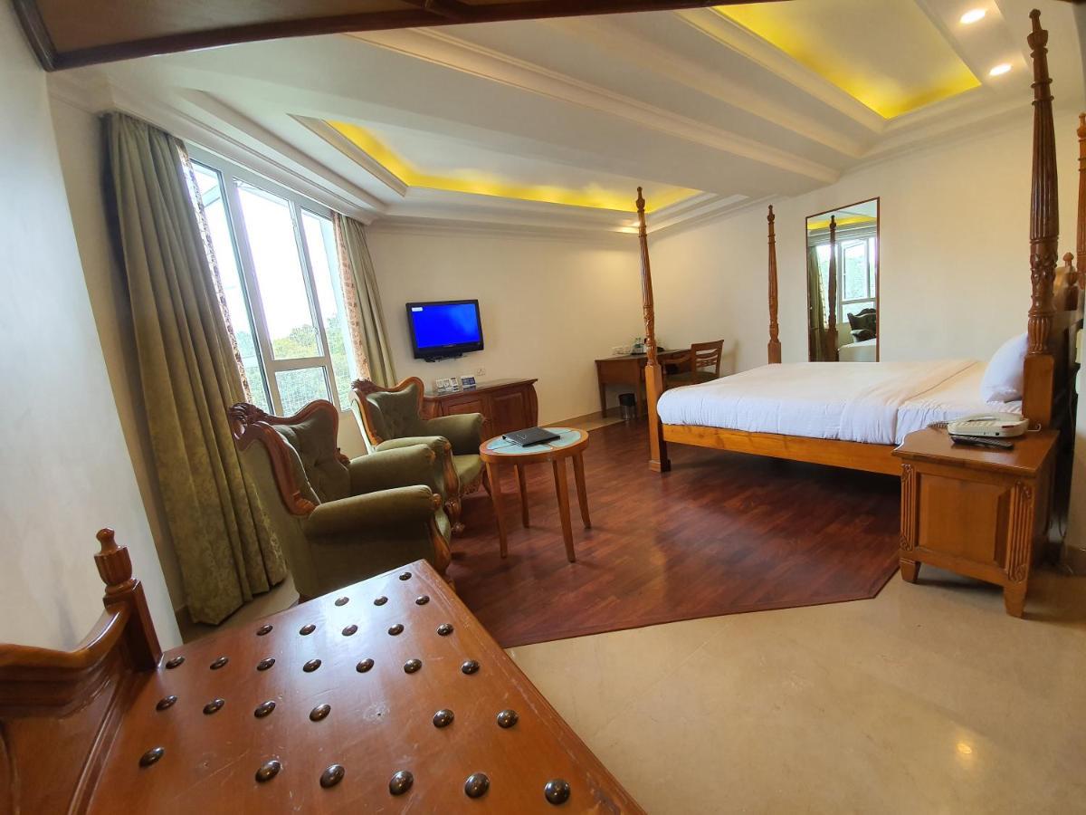 ศราวันฐิ สโรวร ปอร์ติโก Hotel บังกาลอร์ ภายนอก รูปภาพ
