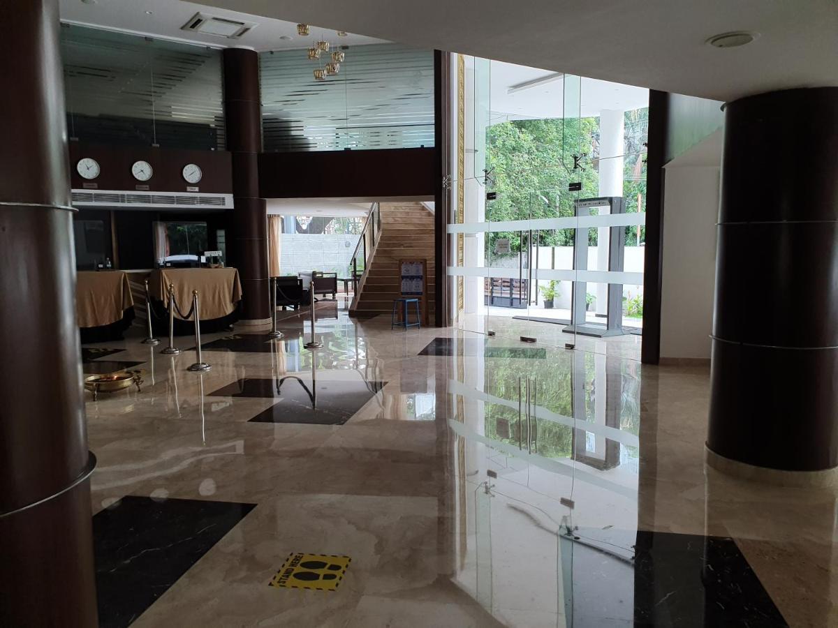 ศราวันฐิ สโรวร ปอร์ติโก Hotel บังกาลอร์ ภายนอก รูปภาพ