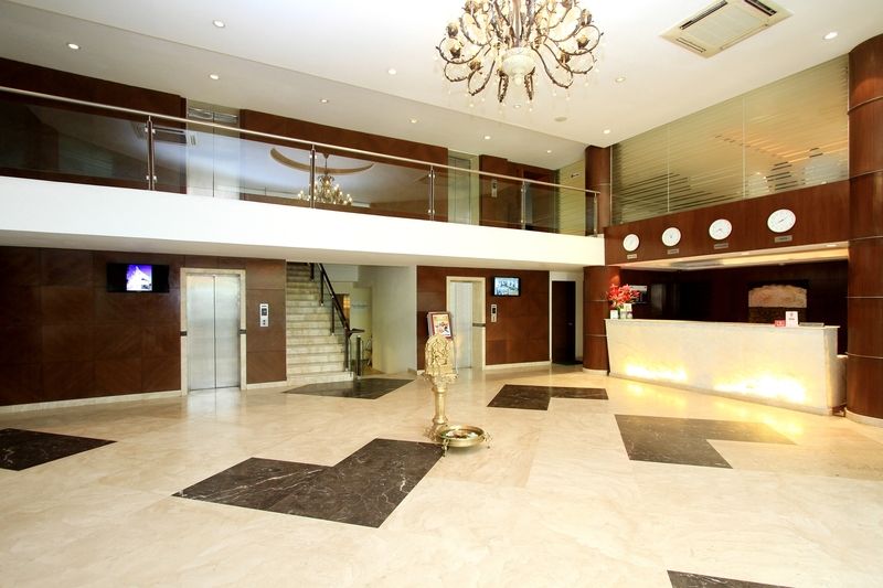 ศราวันฐิ สโรวร ปอร์ติโก Hotel บังกาลอร์ ภายนอก รูปภาพ