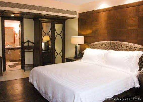 ศราวันฐิ สโรวร ปอร์ติโก Hotel บังกาลอร์ ภายนอก รูปภาพ