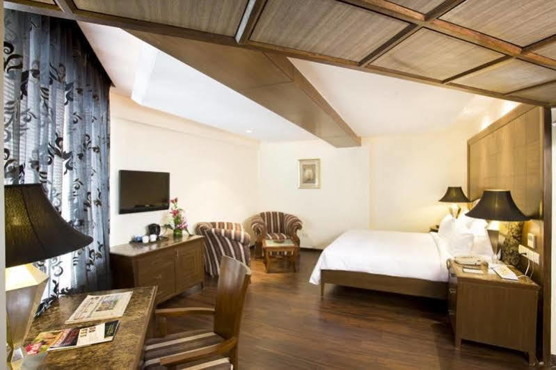 ศราวันฐิ สโรวร ปอร์ติโก Hotel บังกาลอร์ ภายนอก รูปภาพ