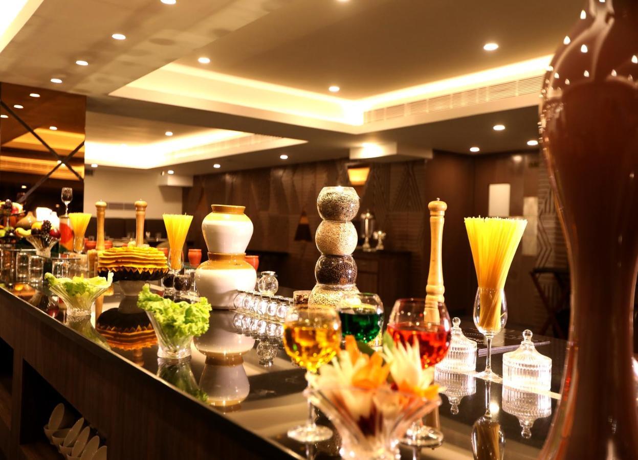 ศราวันฐิ สโรวร ปอร์ติโก Hotel บังกาลอร์ ภายนอก รูปภาพ